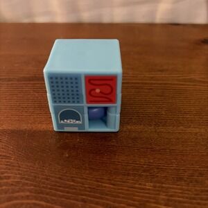 2025 Lil McDonald's Happy meal #19 Play Place Cube Toy A3